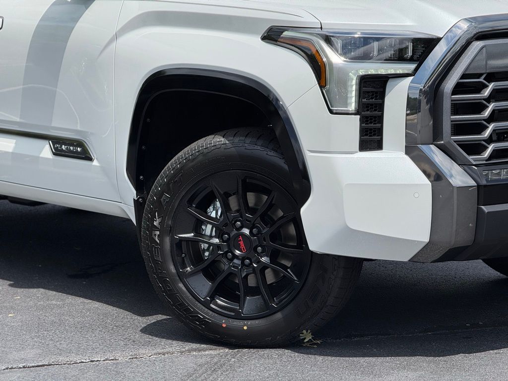 2025 Toyota Tundra Platinum CrewMax photo 3