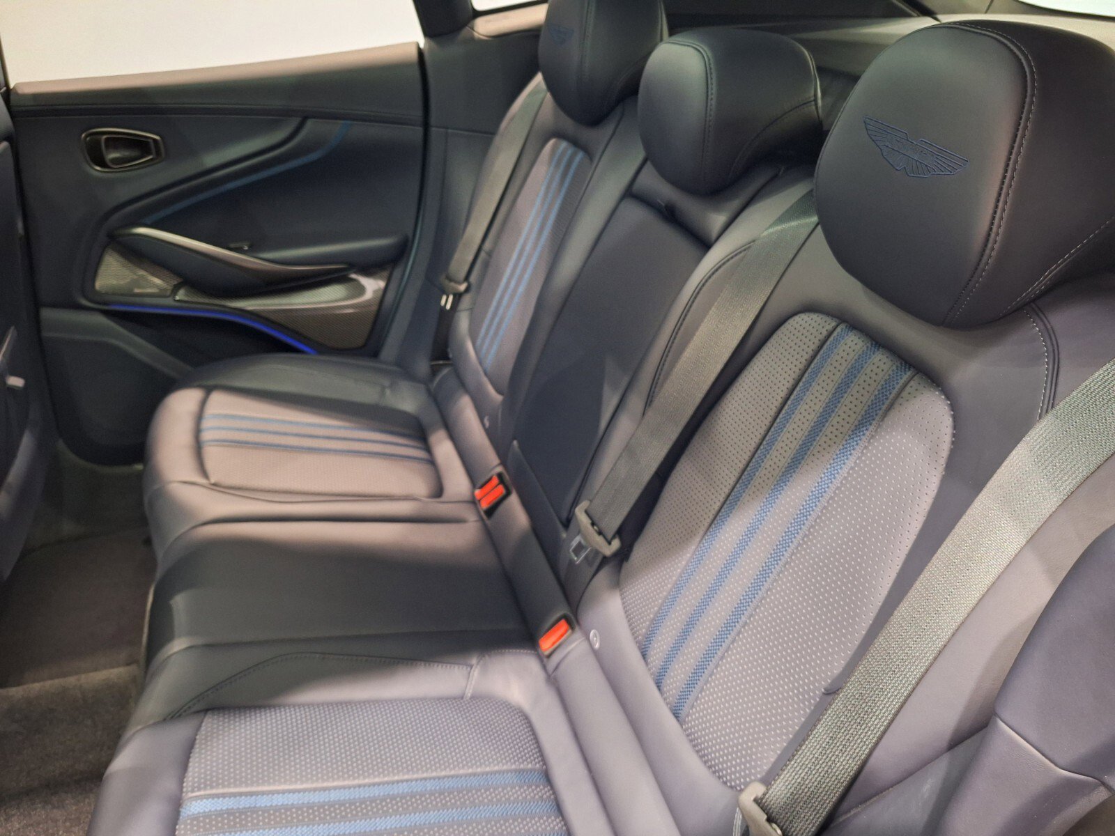 2025 Aston Martin DBX AM8 DBX707 photo 17