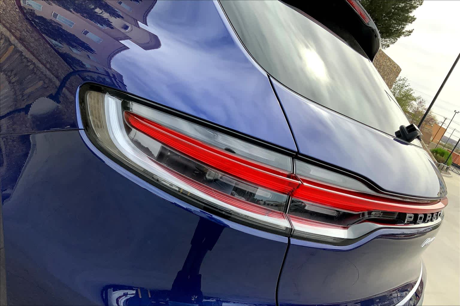 2024 Porsche Macan T photo 6