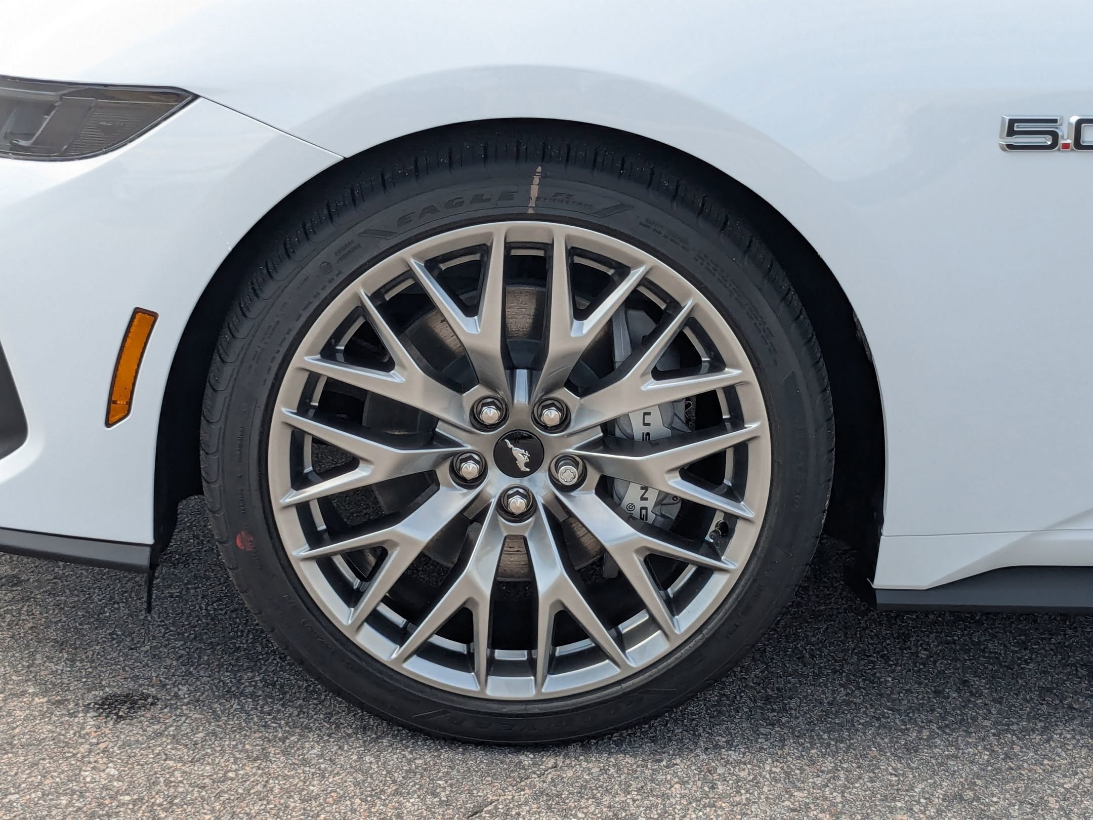 2025 Ford Mustang GT Premium photo 3