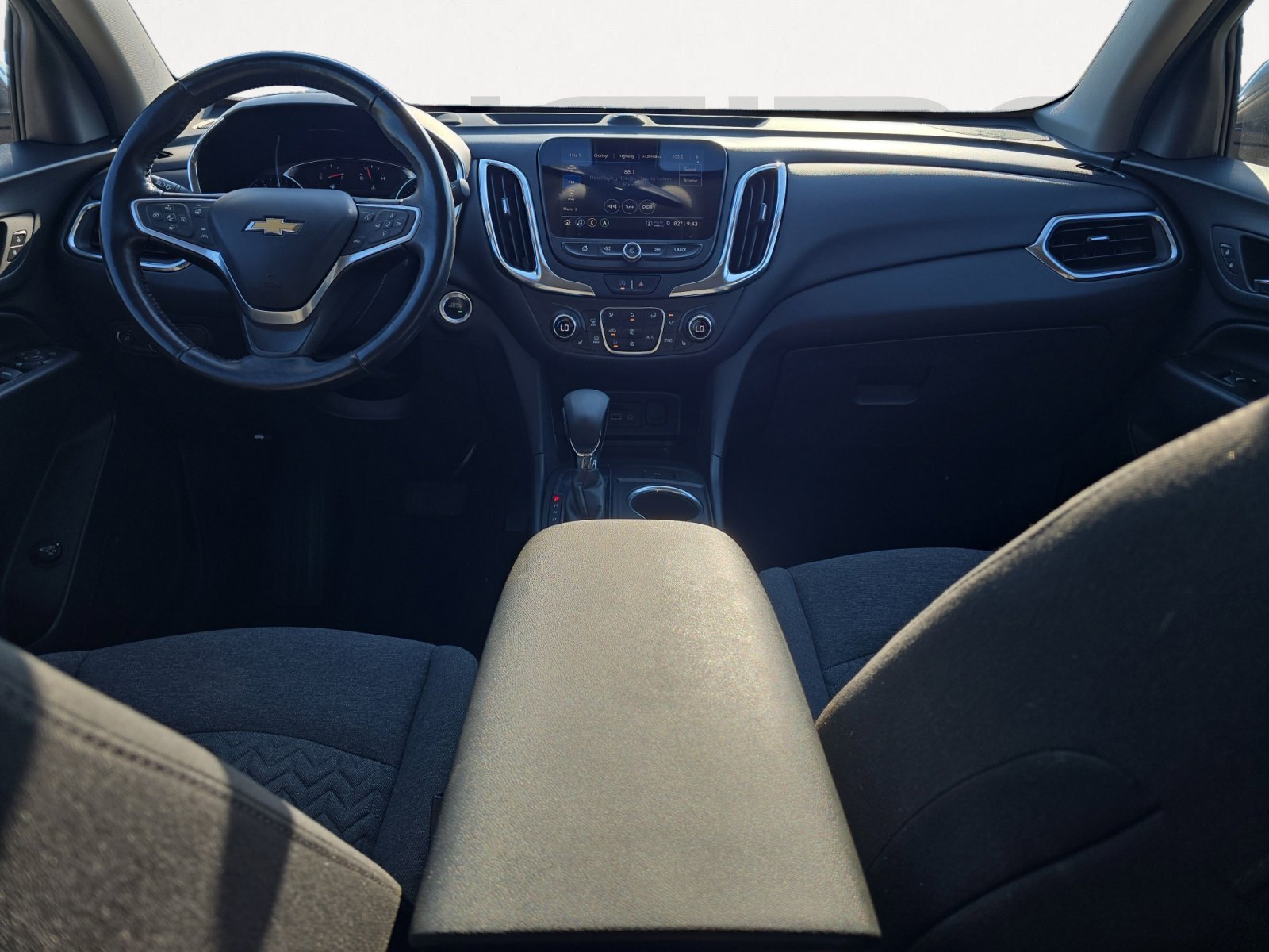 2022 Chevrolet Equinox LT photo 3