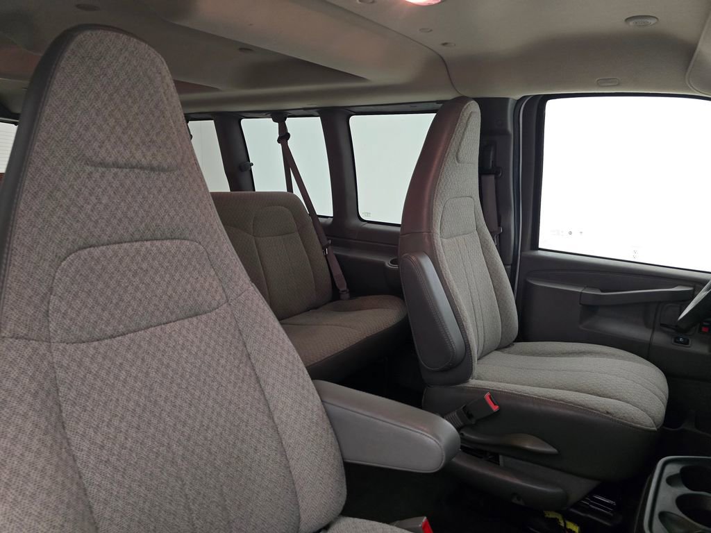 2022 Chevrolet Express 3500 LS photo 39