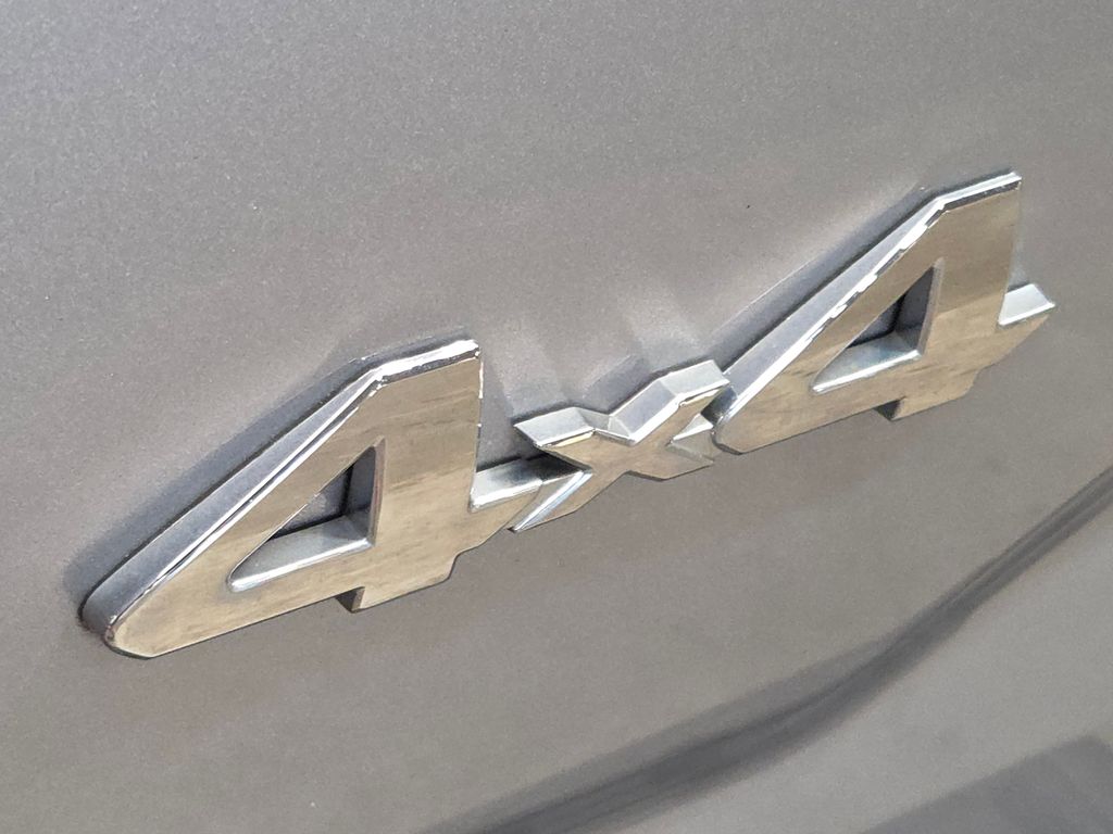 2020 Toyota Tacoma SR photo 31