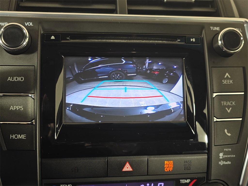 2015 Toyota Camry XSE photo 20
