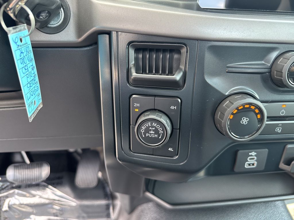 2025 Ford F-150 XL photo 20