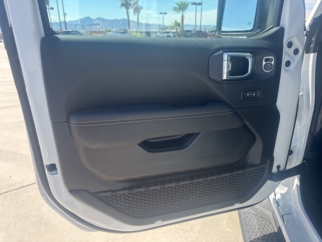 2025 Jeep Gladiator Sport photo 18