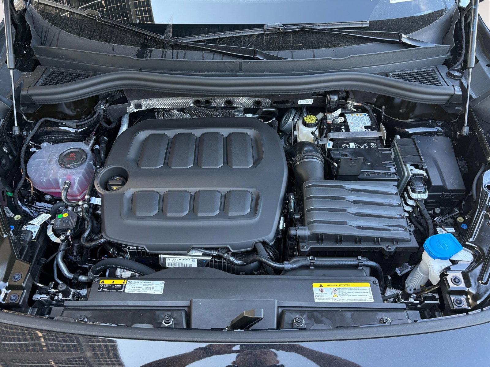2025 Volkswagen Tiguan SE R-Line Black photo 11