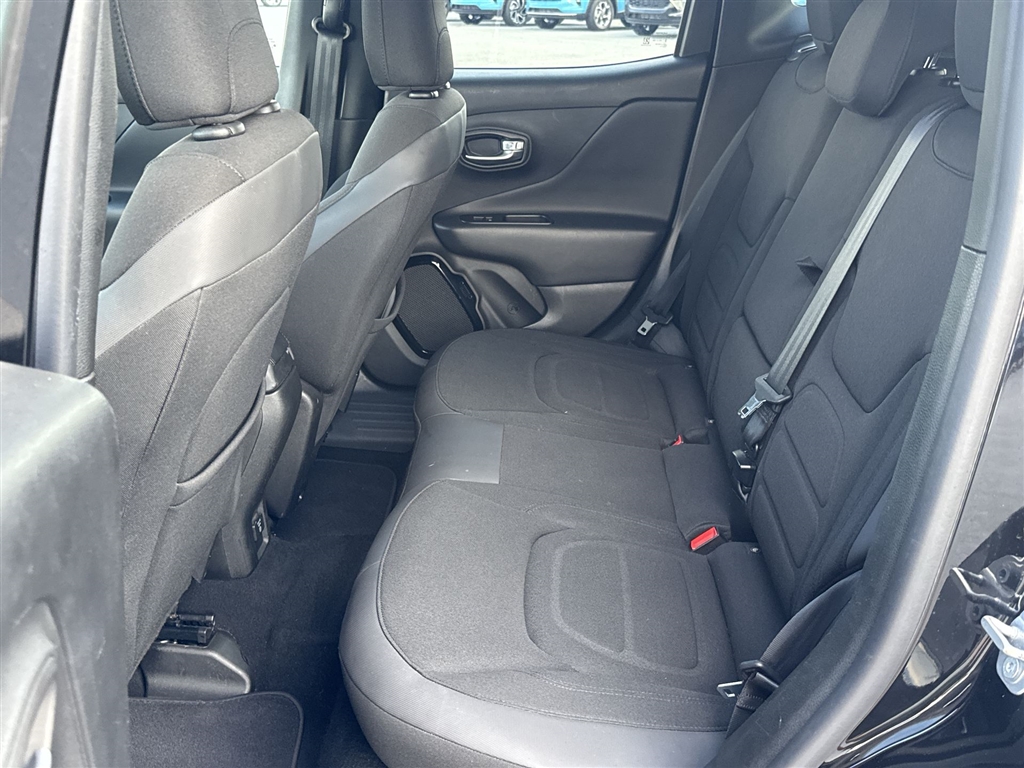 2017 Jeep Renegade Latitude North Edition photo 13
