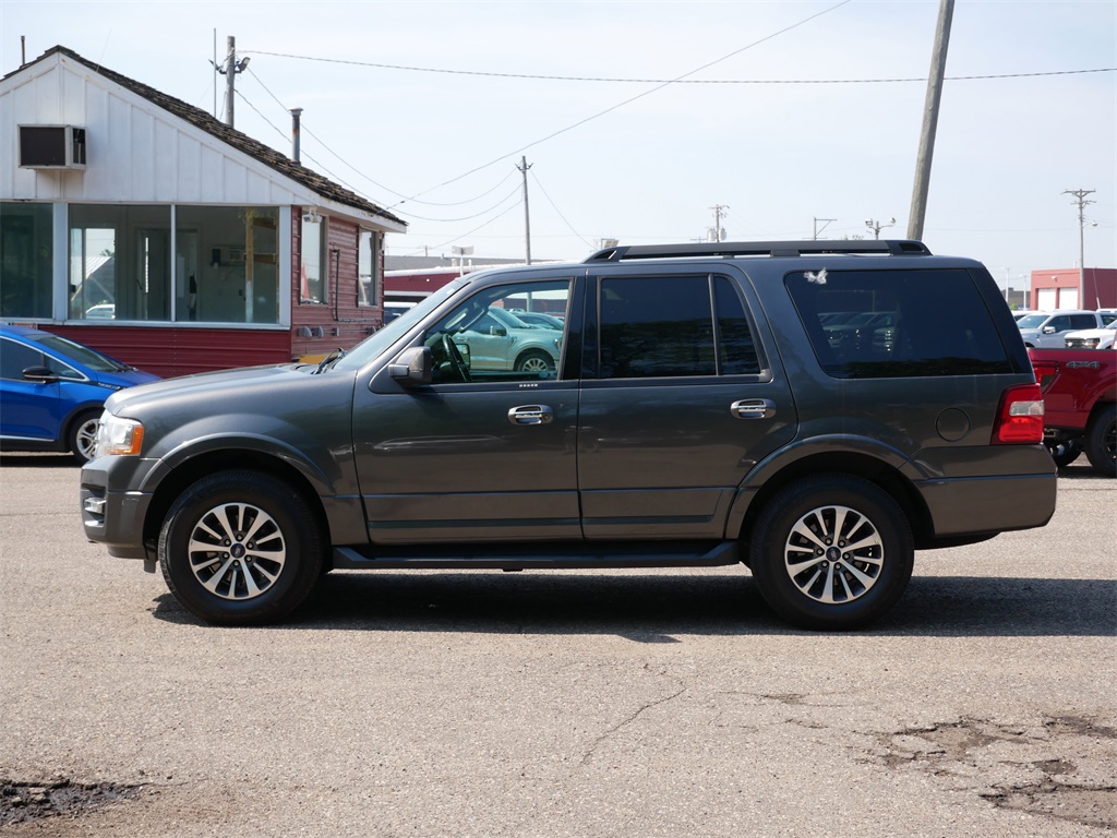 Used 2017 Ford Expedition XLT with VIN 1FMJU1JT9HEA26078 for sale in White Bear Lake, MN