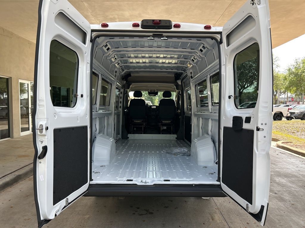 2023 Ram ProMaster 3500 Window Van photo 20