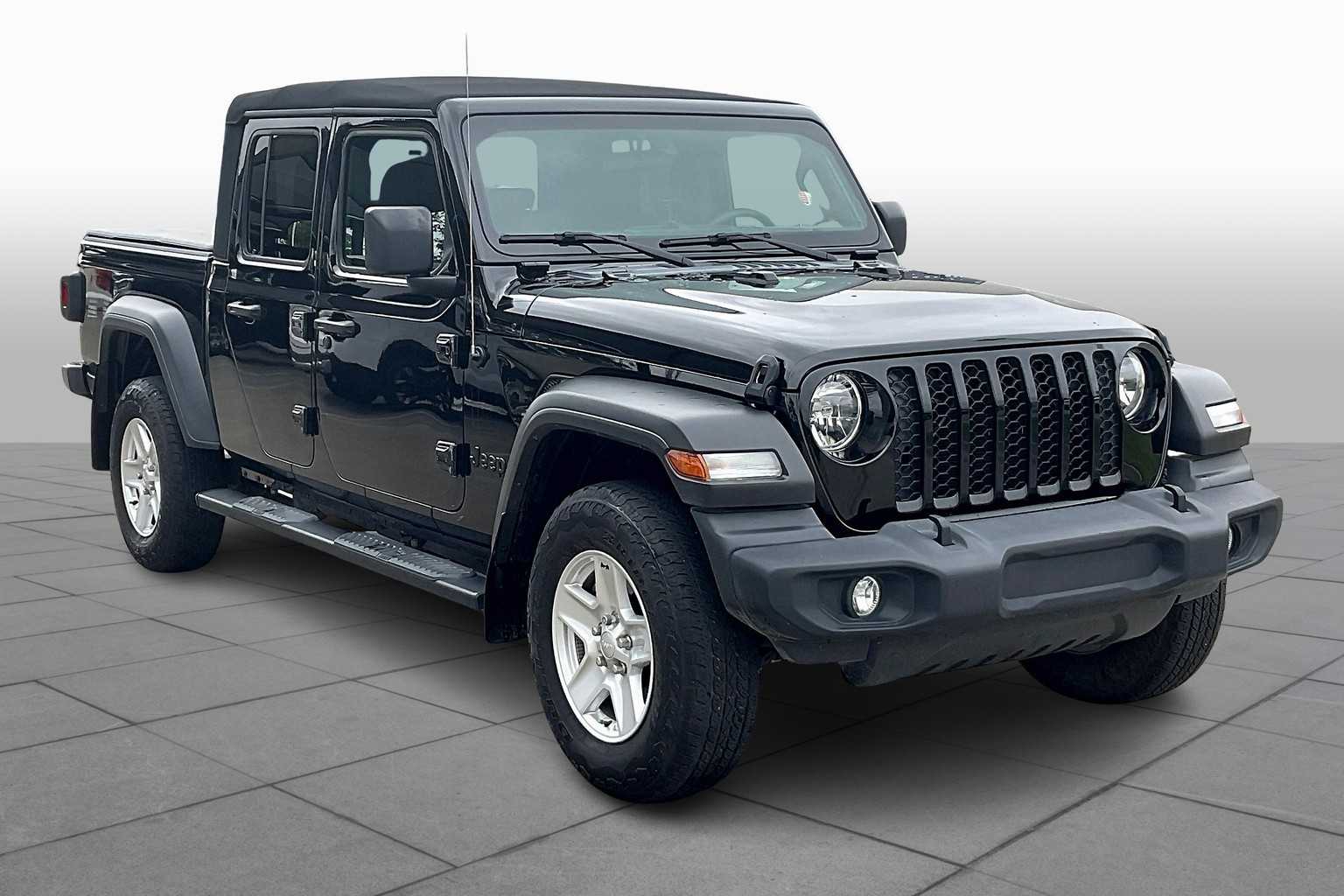 2020 Jeep Gladiator Sport S photo 2