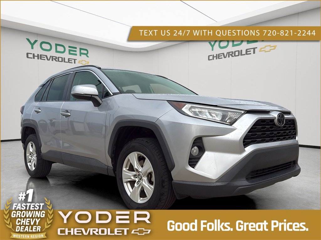 2021 Toyota RAV4 XLE's photo