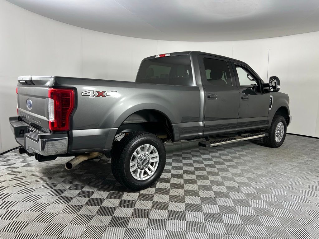 2018 Ford F-250 photo 3