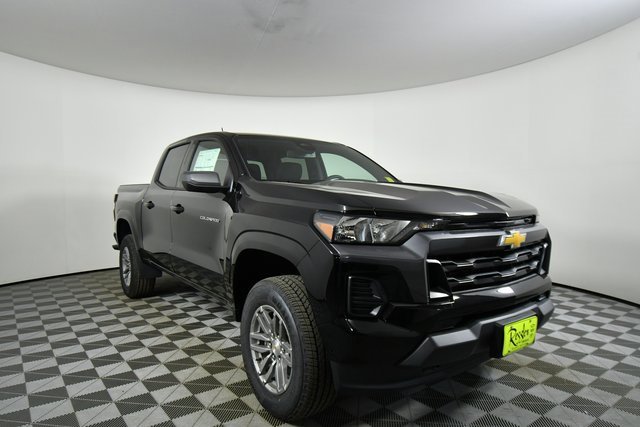 2026 Chevrolet Colorado LT photo 3