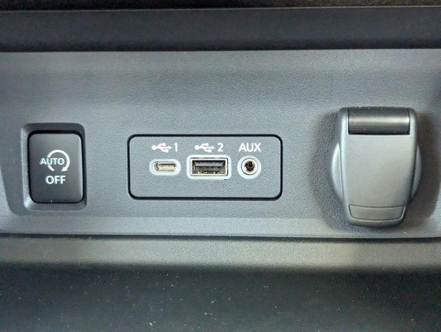 2025 Nissan Sentra SV photo 20