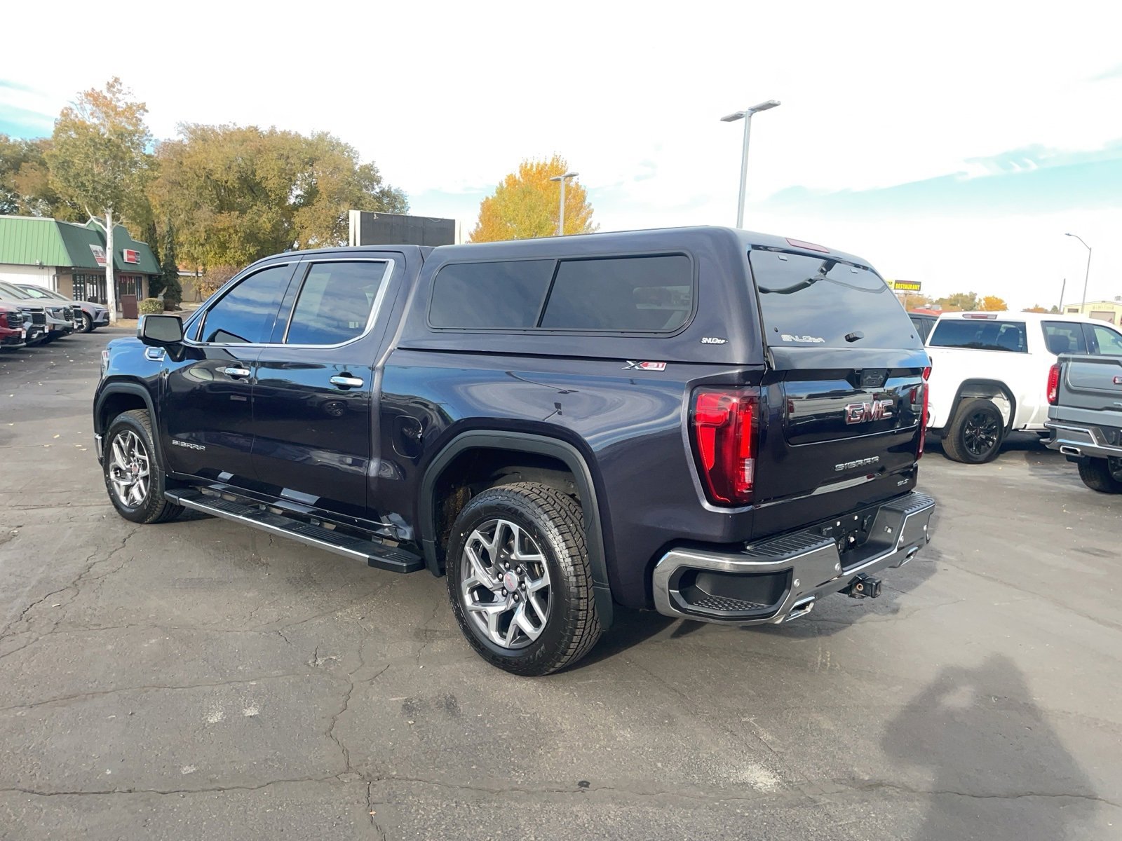 2022 Gmc Sierra 1500 SLT photo 4