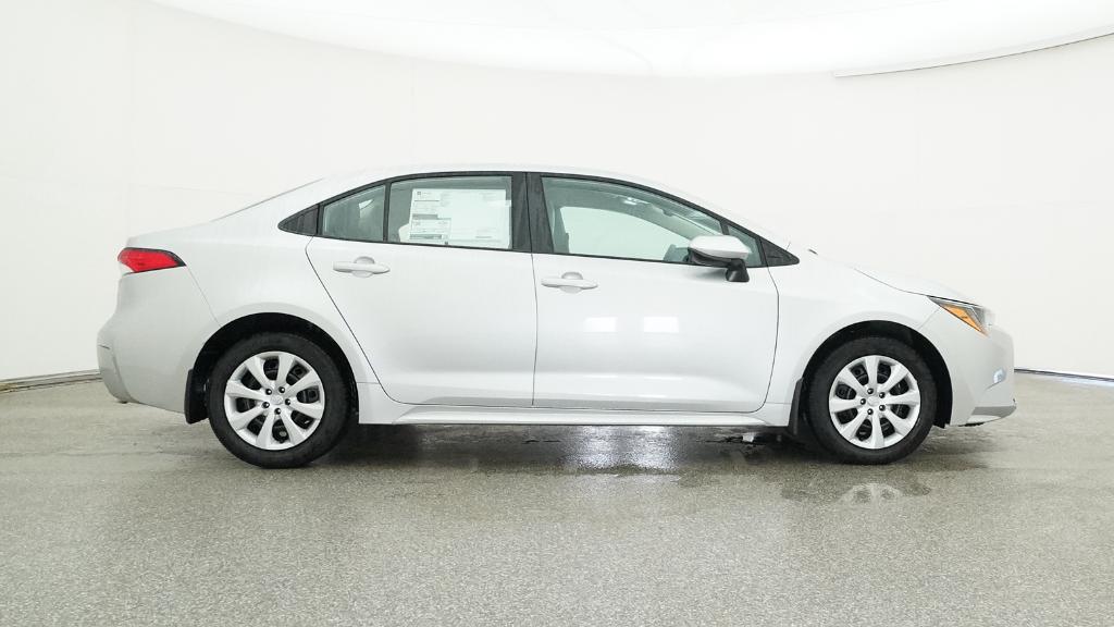 2025 Toyota Corolla LE photo 26