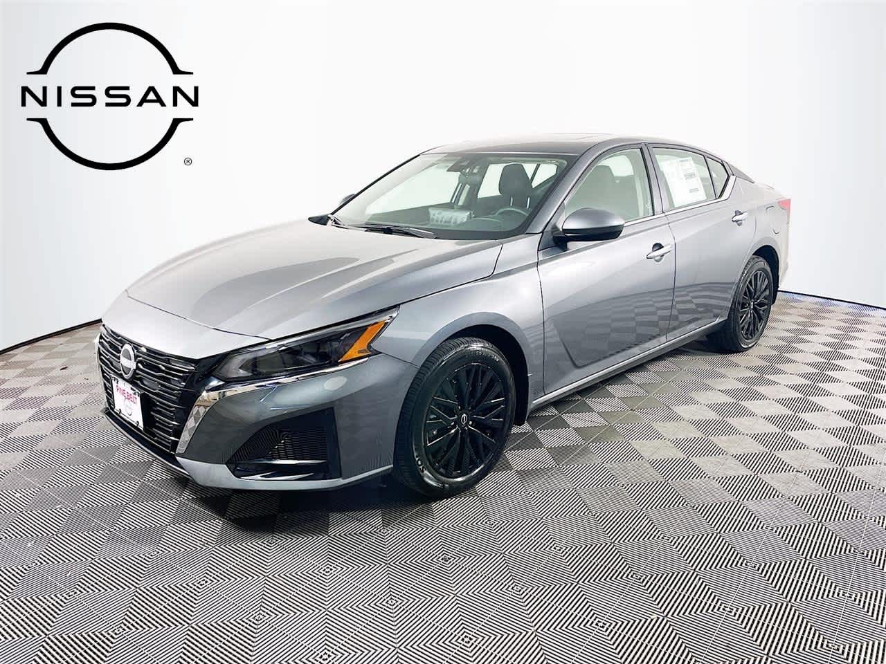 2025 Nissan Altima SV's photo