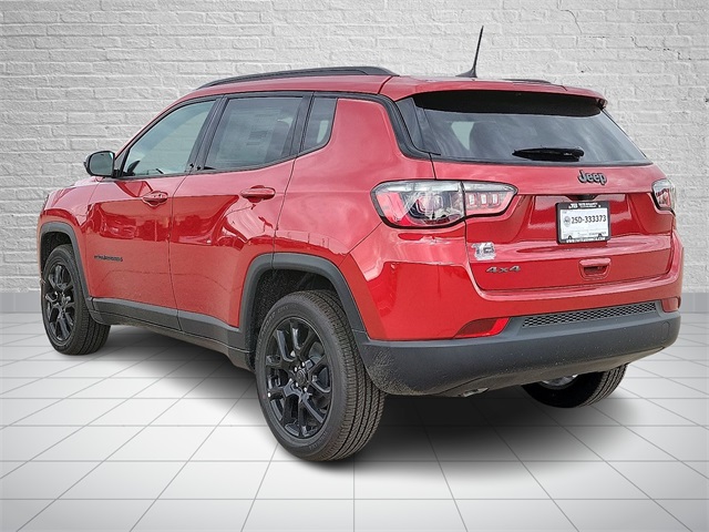 2026 Jeep Compass Latitude photo 3
