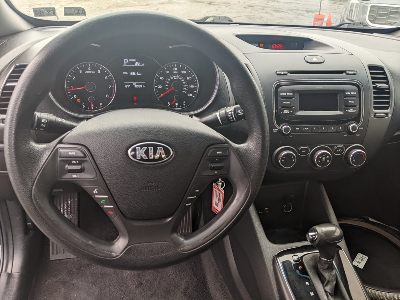 2017 Kia Forte LX Base photo 10