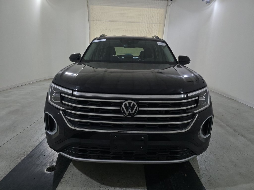 Used 2024 Volkswagen Atlas SE w/Tech with VIN 1V2WR2CA9RC511801 for sale in Kansas City