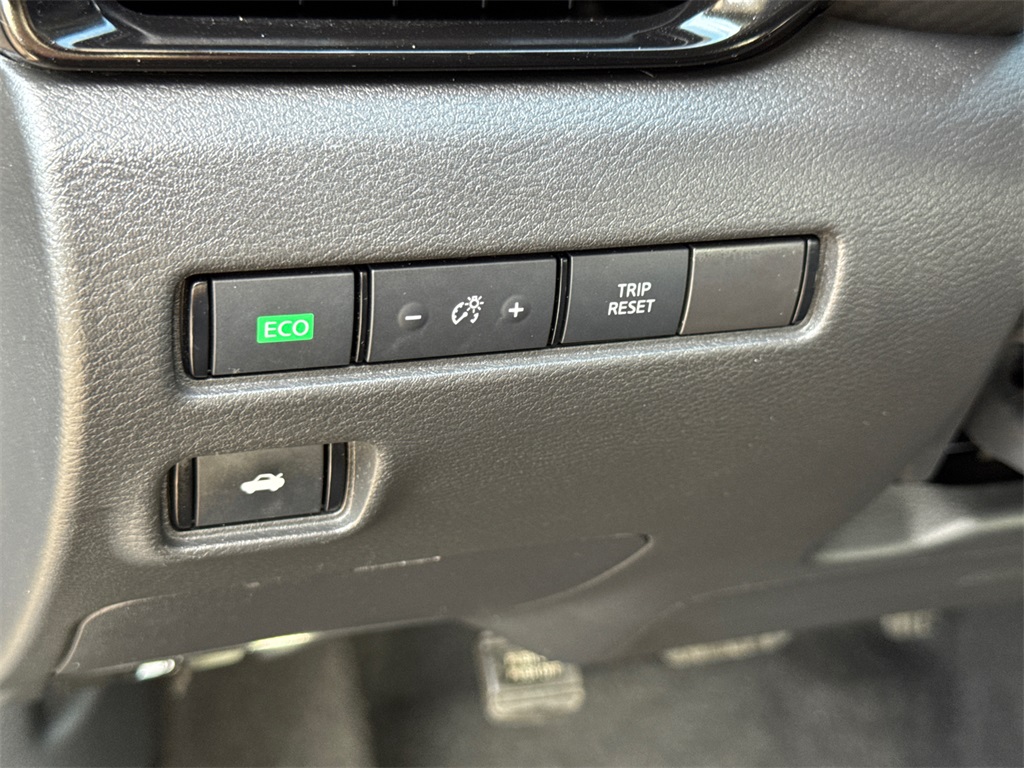 2022 Nissan Sentra SV photo 25