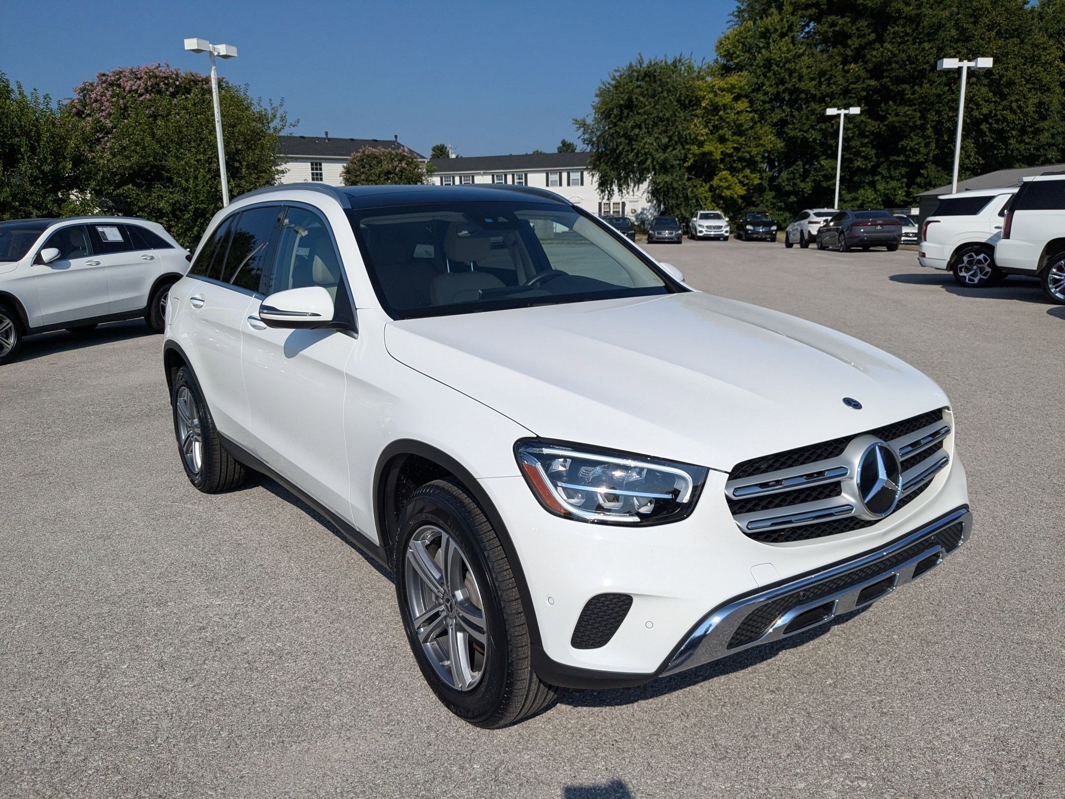 2022 Mercedes Benz GLC 300 4MATIC photo 3