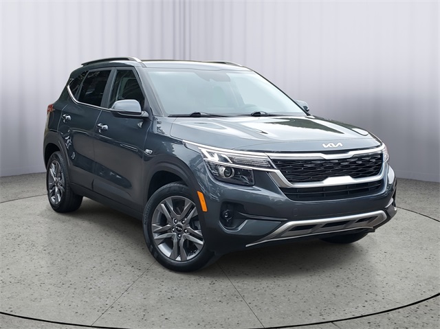 2023 Kia Seltos S photo 2