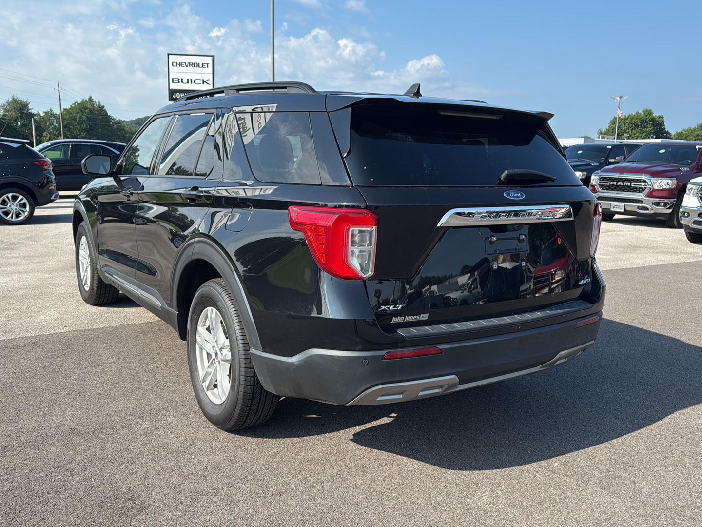 2023 Ford Explorer XLT photo 15
