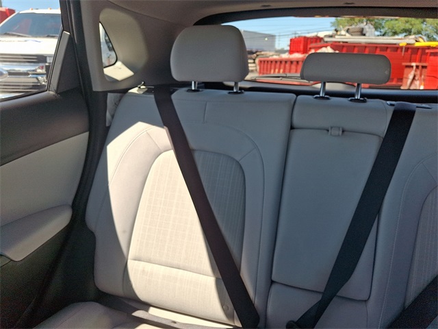 2023 Hyundai Kona SEL photo 18