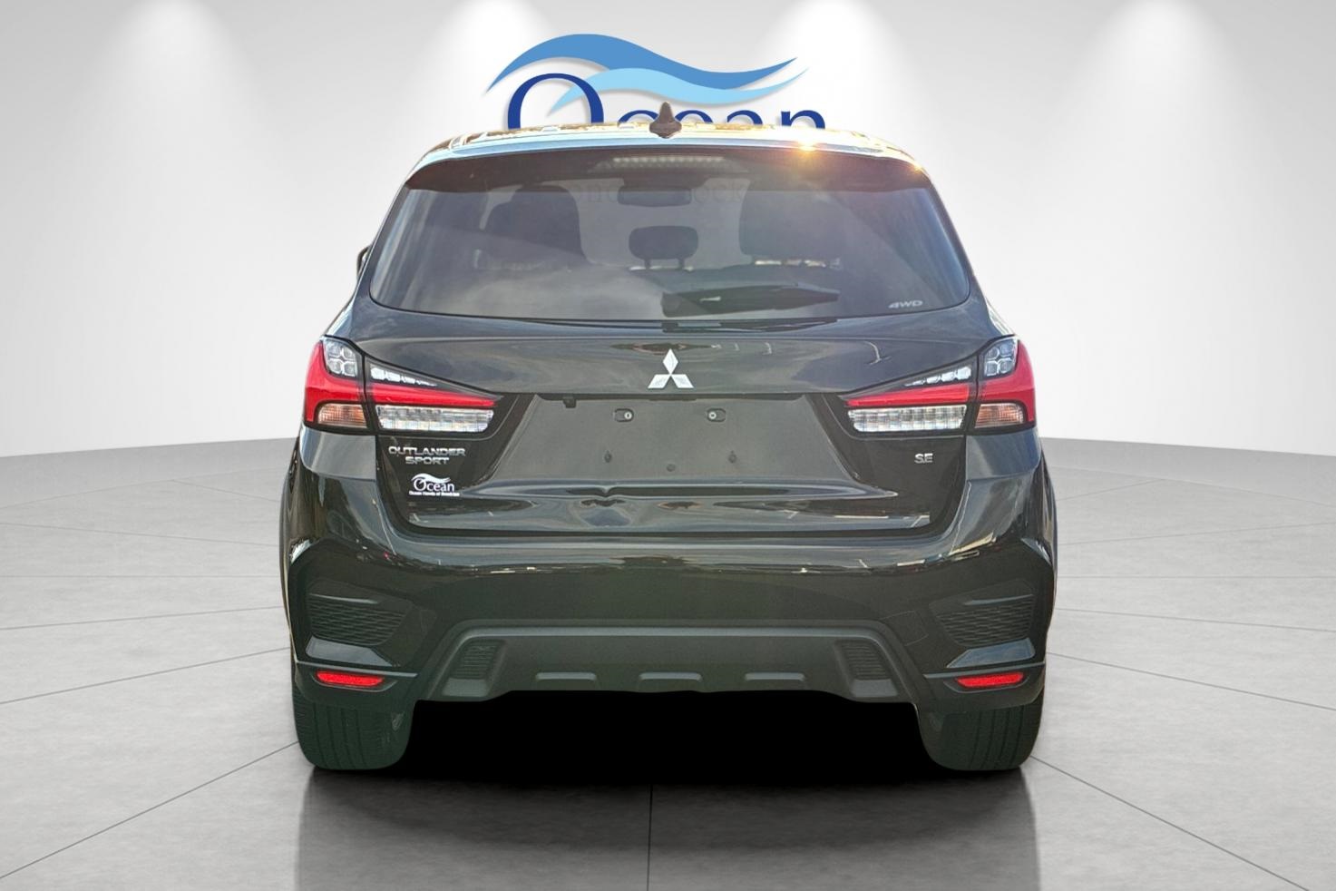 2022 Mitsubishi Outlander Sport SE photo 3