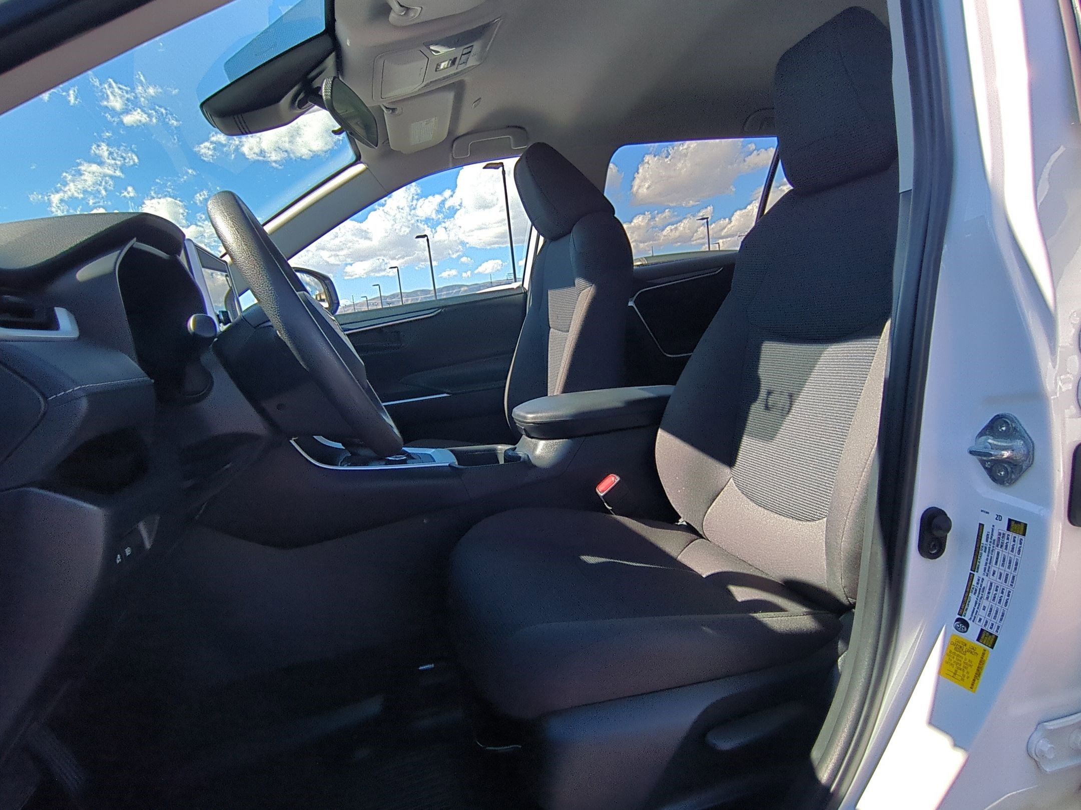 2024 Toyota RAV4 Hybrid LE photo 22