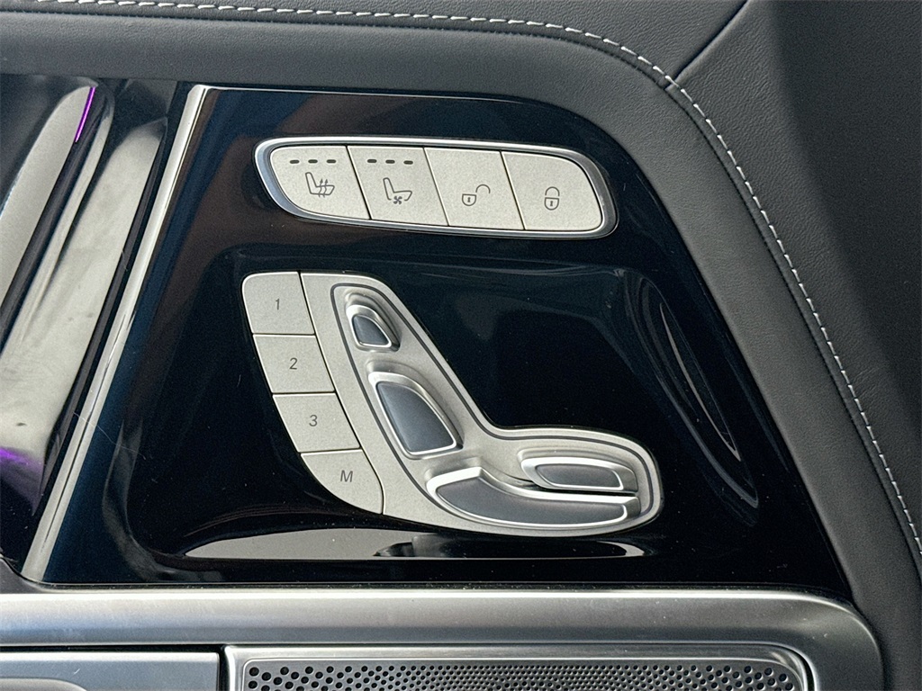 2025 Mercedes Benz G 550 photo 19