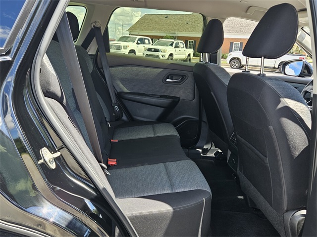 2023 Nissan Rogue SV photo 14