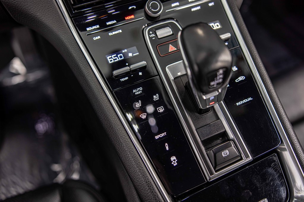 2019 PORSCHE PANAMERA - Image 30