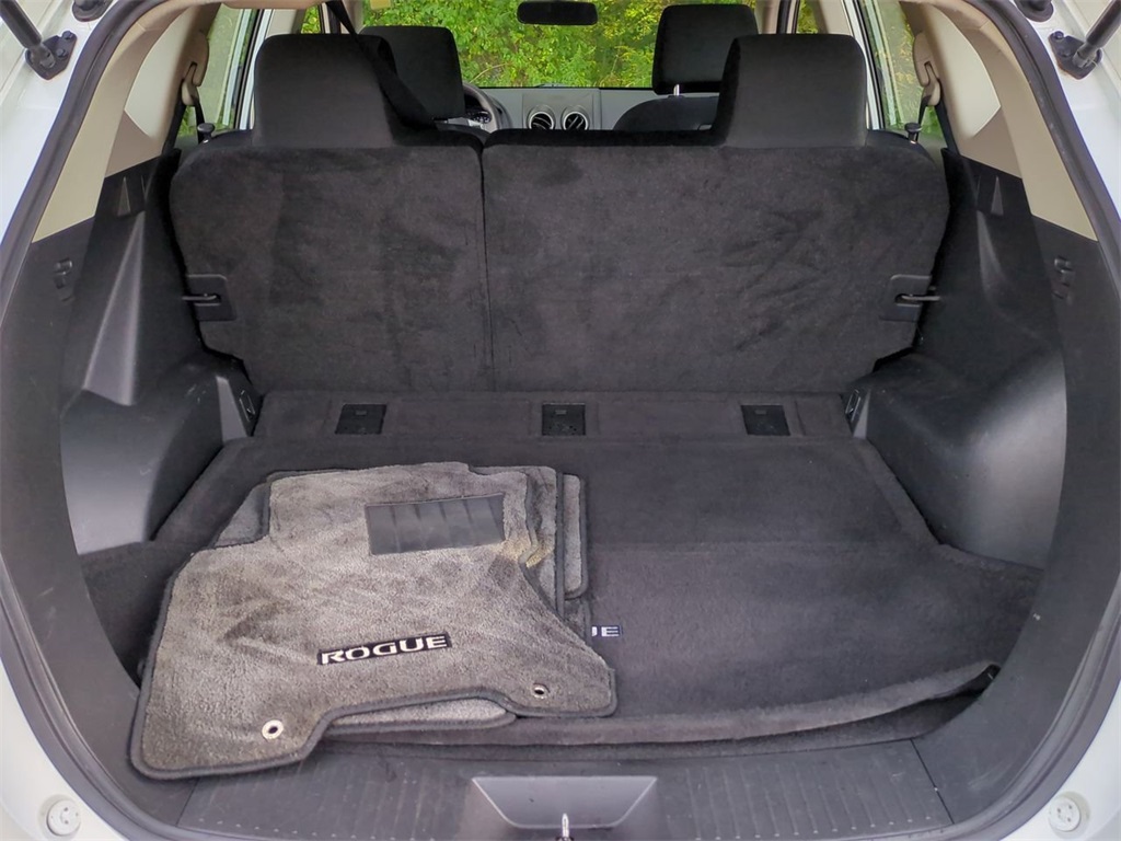 2014 Nissan Rogue Select S photo 23