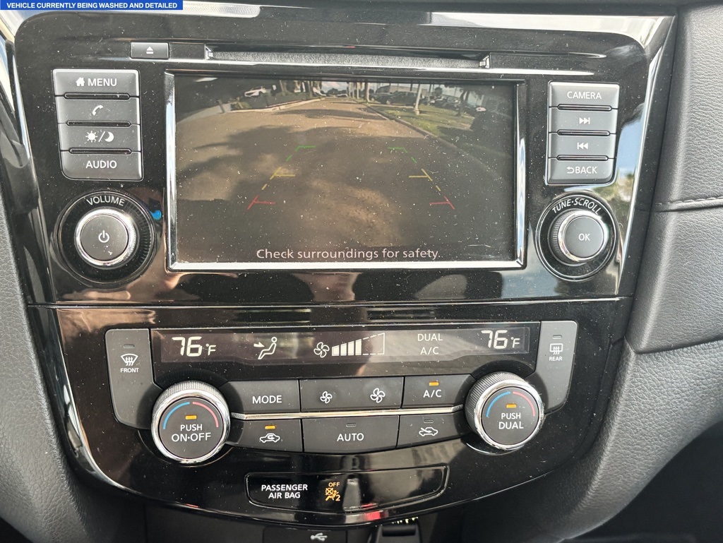 2020 Nissan Rogue SV photo 11