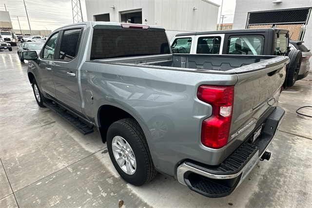 2024 Chevrolet Silverado 1500 LT photo 4