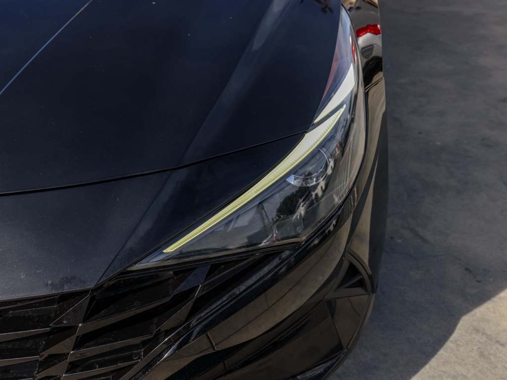 Used 2021 Black Hyundai SEL image 10