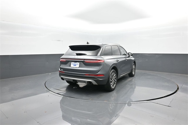 2021 Lincoln Corsair Standard photo 6
