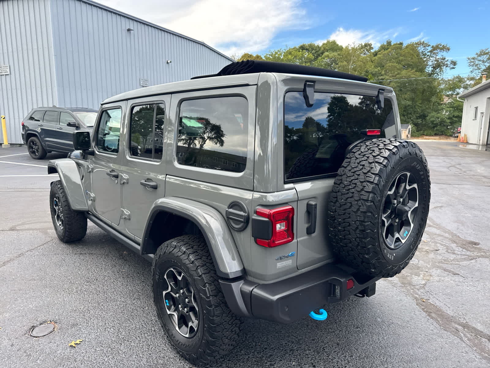 2022 Jeep Wrangler 4xe Unlimited Rubicon photo 6