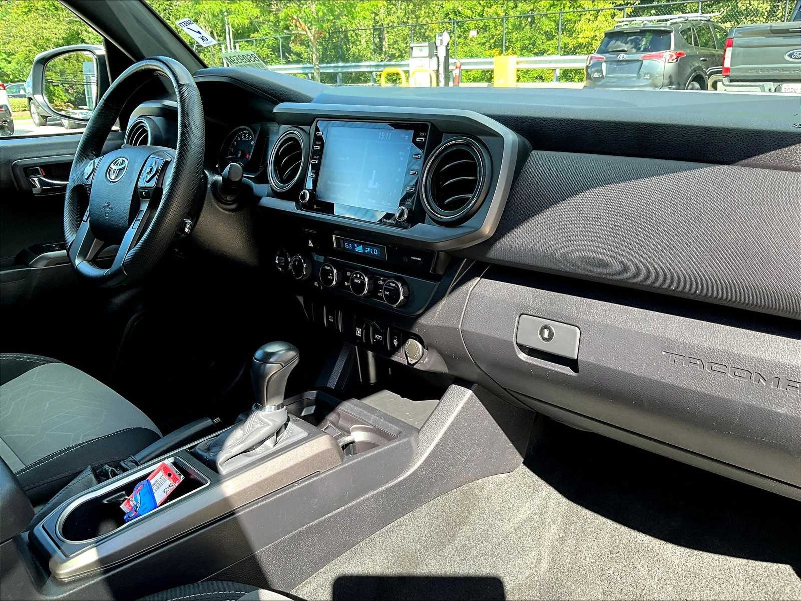 2023 Toyota Tacoma TRD photo 14