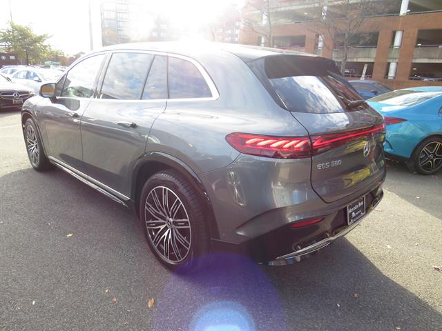 2023 Mercedes Benz EQS SUV 580 4MATIC photo 2