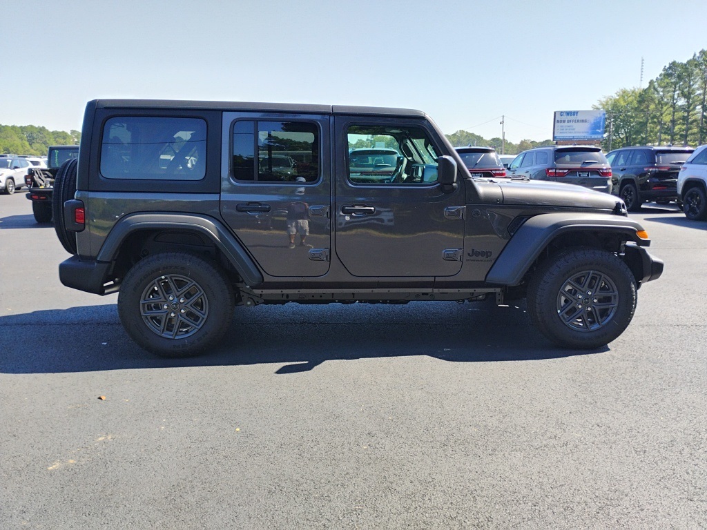 2025 Jeep Wrangler Sport S photo 4