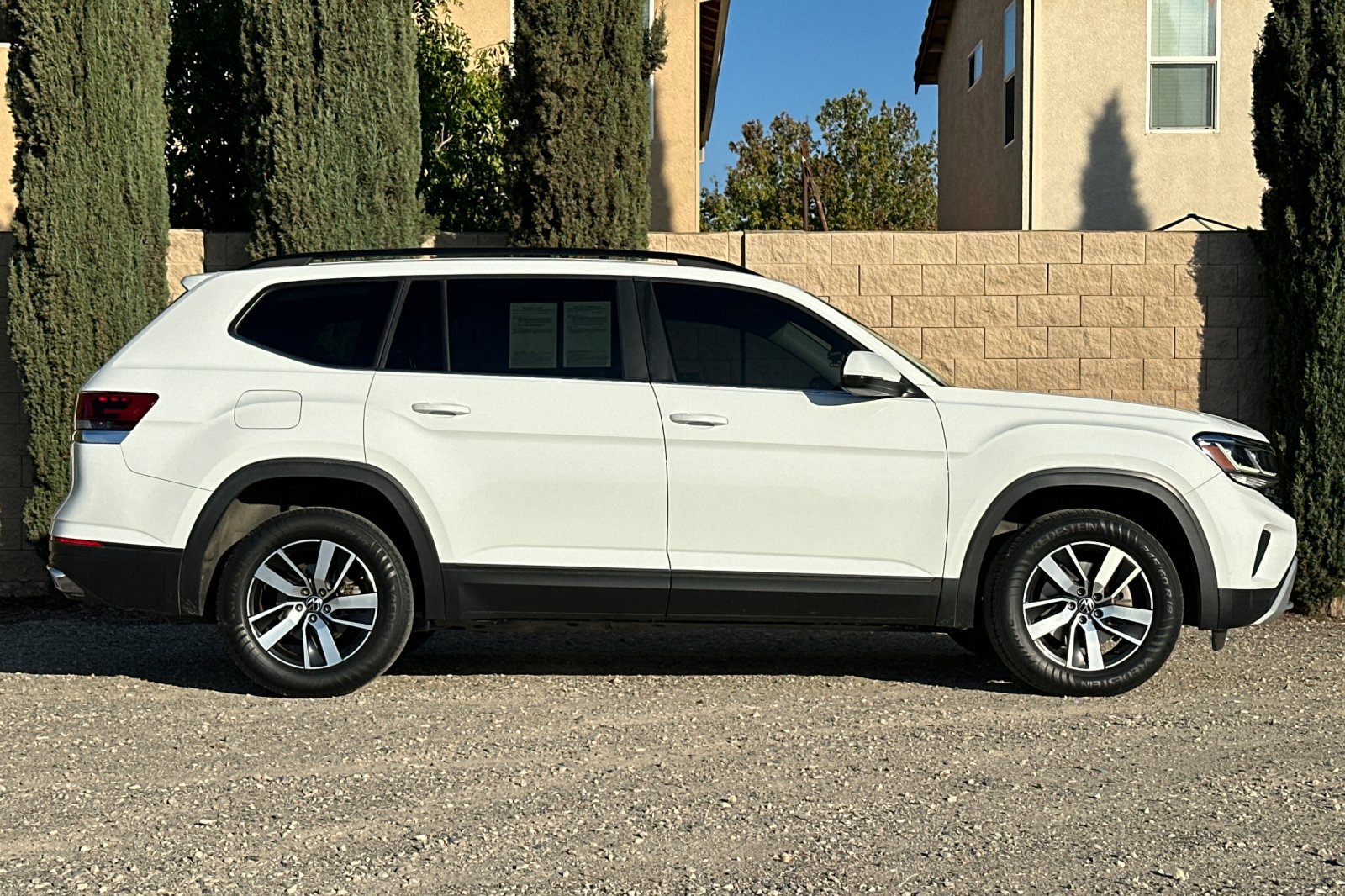 2021 Volkswagen Atlas SE photo 3