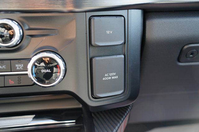 2025 FORD F-250 - Image 40