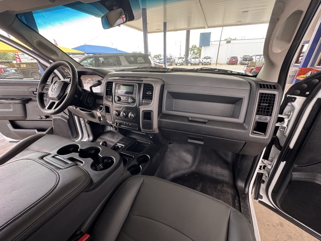 2017 Ram 2500 Tradesman photo 18
