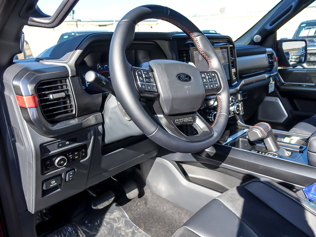 2025 FORD F-150 - Image 10