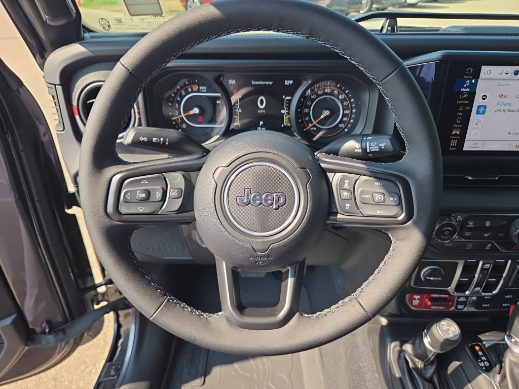 2025 Jeep Gladiator Rubicon photo 16