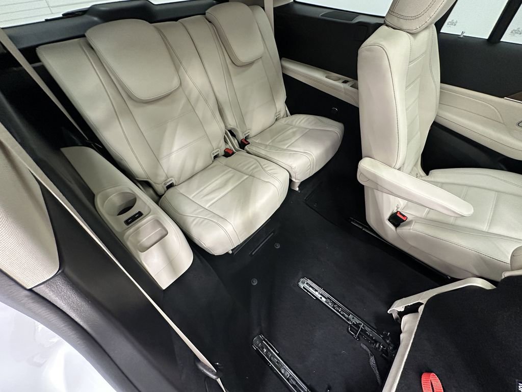 2026 Mercedes Benz GLS 450 4MATIC photo 17